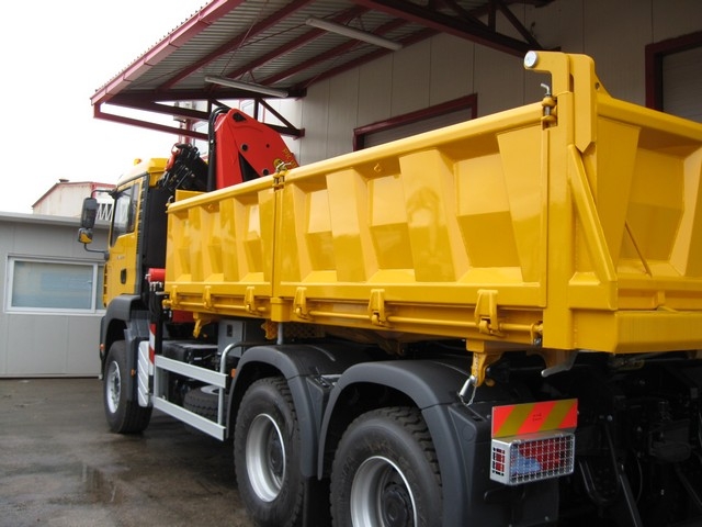 Palfinger dizalica PK 18500 i trostrani kiper TSK 160A za Man Psc – Vremeplov