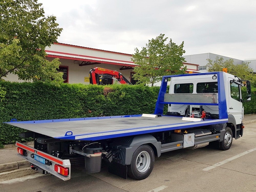 Hidraulično klizna platforma HK 100 za Gradski parking Skopje