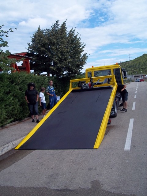 Hidraulično klizna platforma HK 75 za Vučnu službu Čače