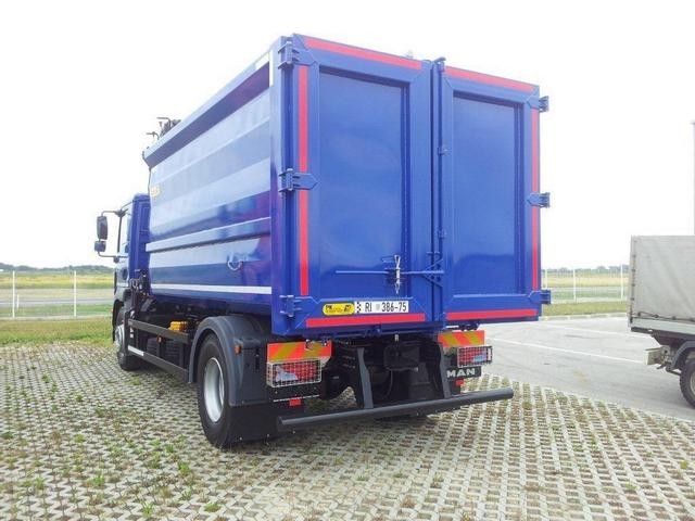 Palfinger_Epsilon_dizalica_M110Z_i_stražnji_komunalni_kiper_SKK_115_komunalne_djelatnosti
