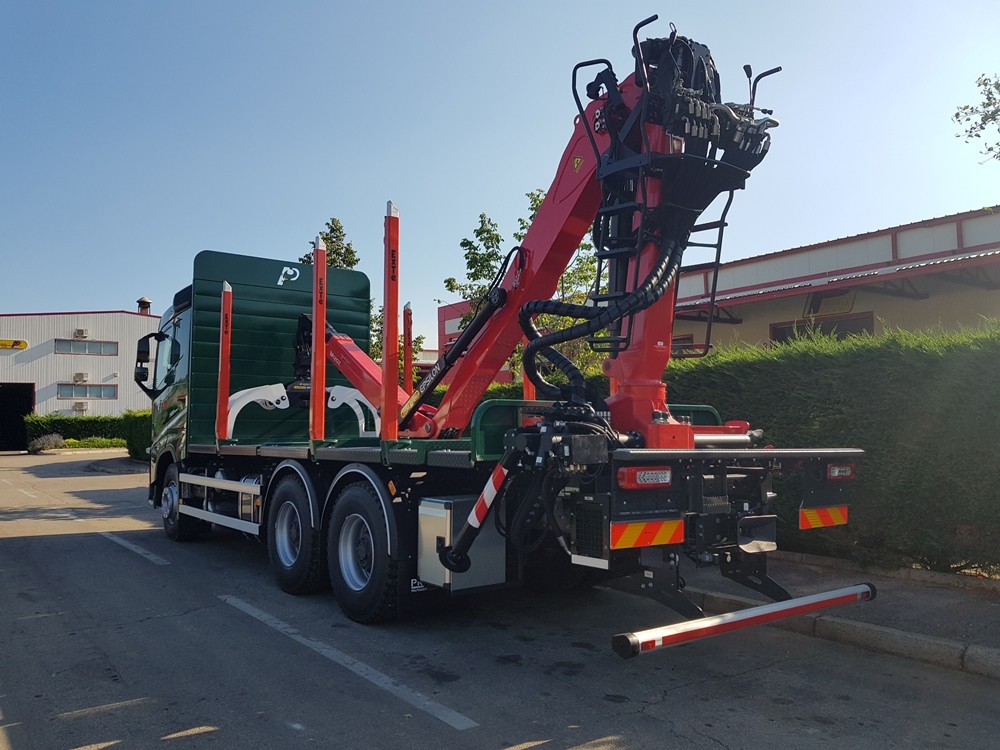 Šumarska nadogradnja s Palfinger Epsilon dizalicom M120Z96 i šumarskom platformom za Obrt za siječu i izvlačenje sortimenata Užar