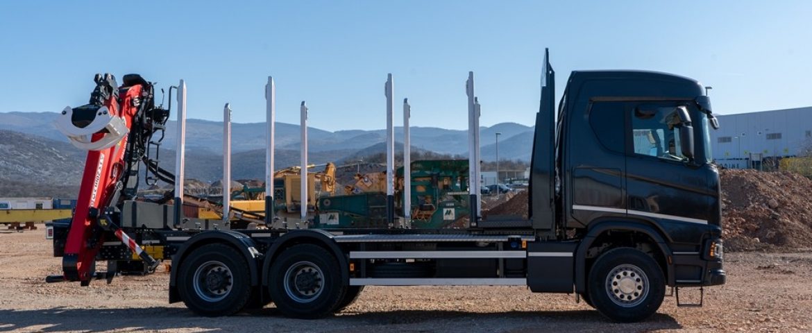 Palfinger Epsilon dizalica M12Z83 i šumarska platforma za tvrtku AUTOPRIJEVOZNIK I PILANA KULAŠ