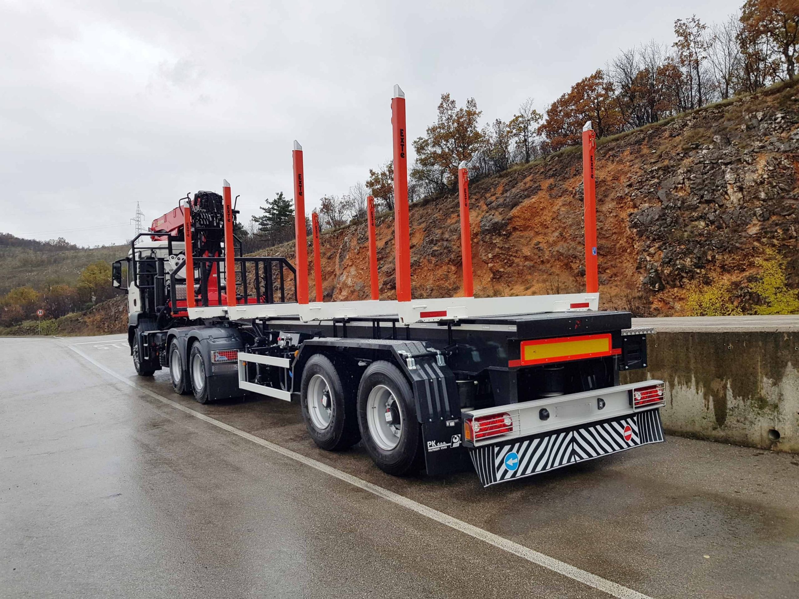 Palfinger Epsilon dizalica S260L87 i poluprikolica za tvrtku SPAČVA
