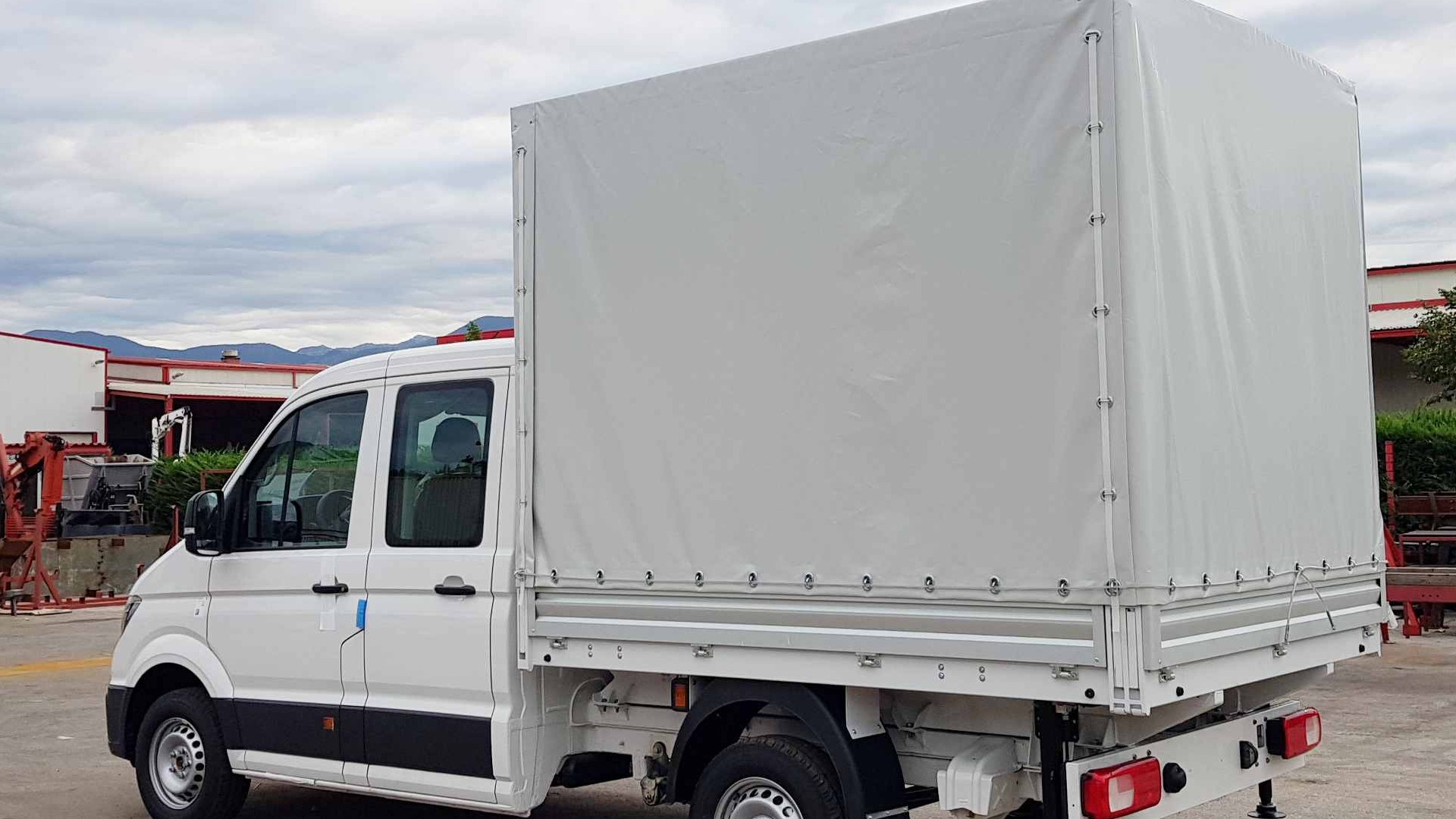 Palfinger dizalica PC 2700 i modularni sanduk za tvrtku Jadranski Naftovod