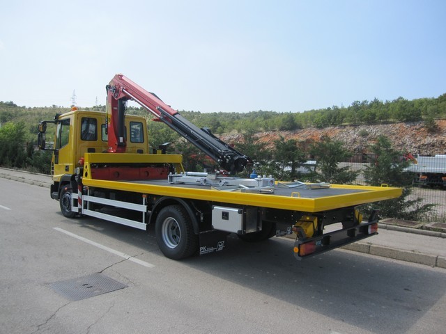 Palfinger_dizalica_PK_12000TB_i_fiksna_platforma_F_100_pauk_vozila