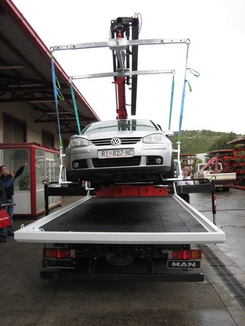 Palfinger_dizalica_PK_12000TB_i_fiksna_platforma_F_100_pauk_vozila