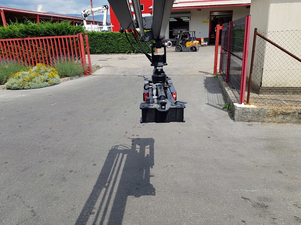 Palfinger_dizalica_PK_13500T_i_fiksna_platforma