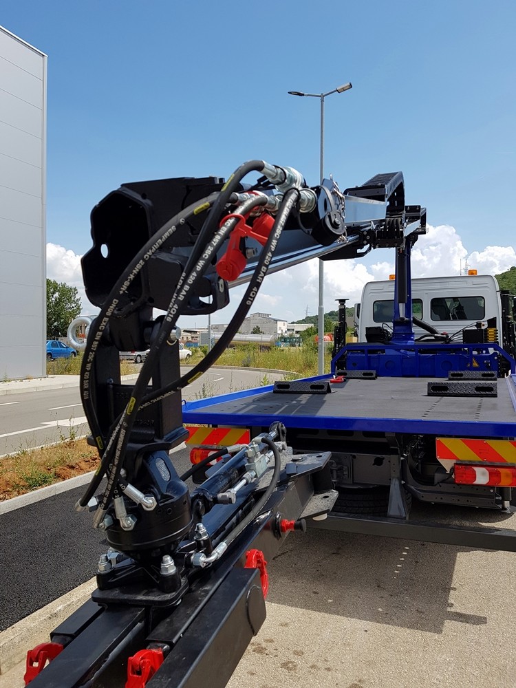 Palfinger_dizalica_PK_13500T_i_fiksna_platforma