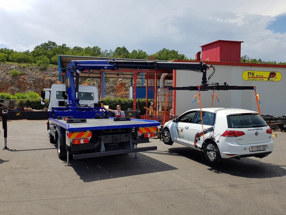 Palfinger_dizalica_PK_13500T_i_fiksna_platforma