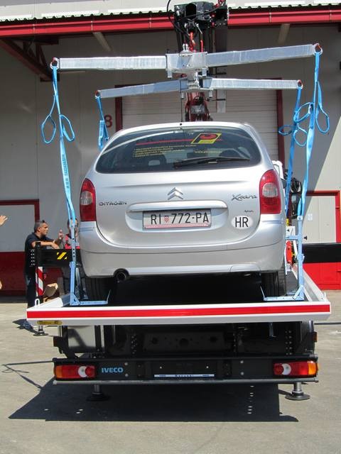 Palfinger_dizalica_PK_13500T_i_fiksna_platforma_F_100_pauk_vozila