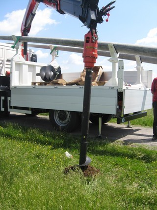 Palfinger_dizalica_PK_15500_i_tovarni_sanduk_kamionski_sanduci