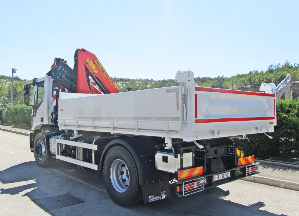 Palfinger_dizalica_PK_15500_i_trostrani_kiper_TK_115_građevinarstvo