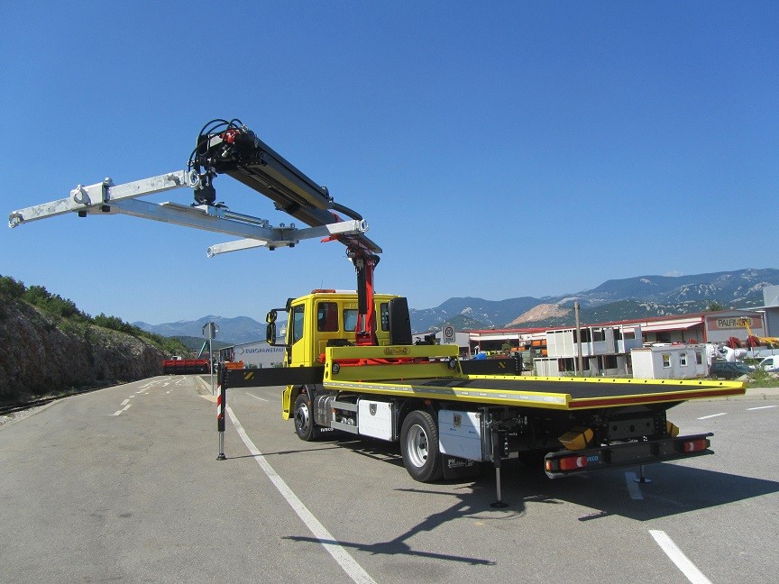 Palfinger_dizalica_PK_17500_i_fiksna_platforma_F_100_pauk_vozila