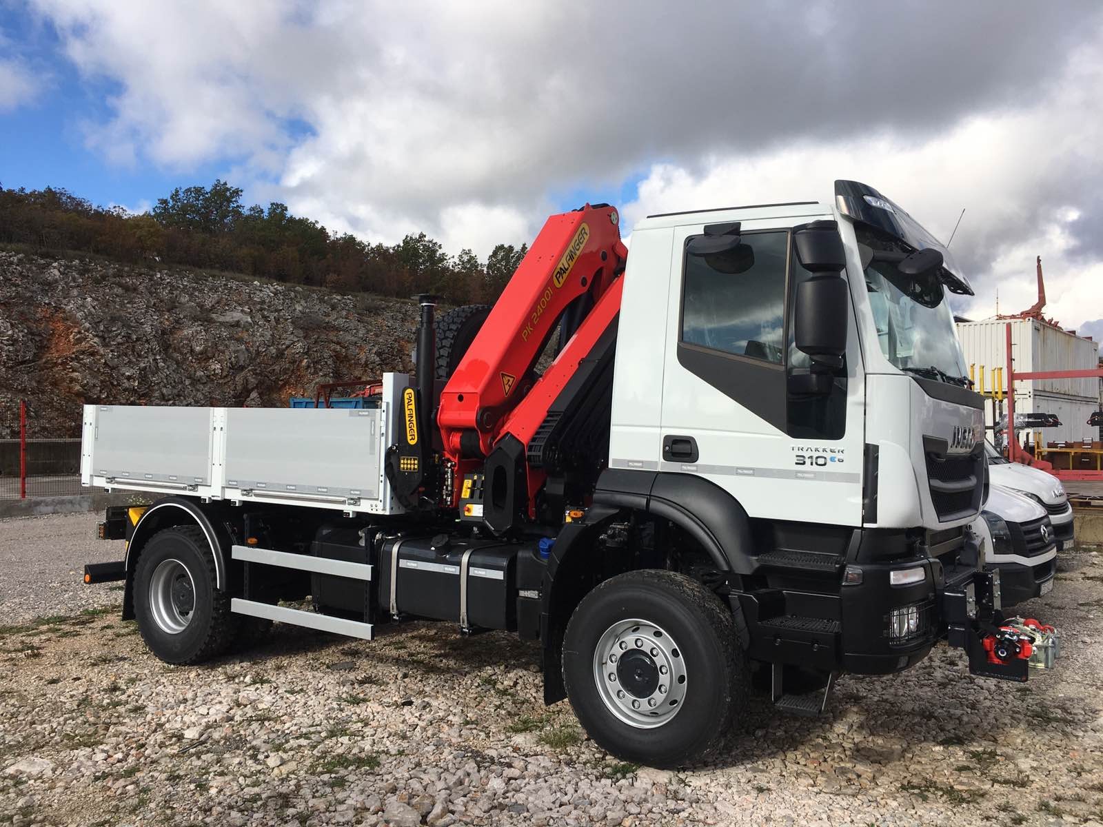 Palfinger dizalica PK 24001 HP i sanduk za ELNOS
