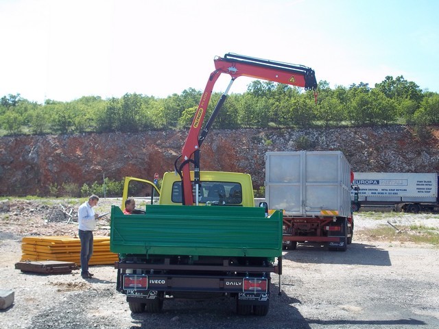 Palfinger_dizalica_PK_4200_i_Trostrani_kiper_TK_35_kiperski_sanduci