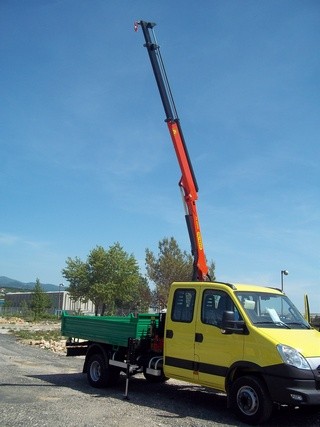 Palfinger_dizalica_PK_4200_i_Trostrani_kiper_TK_35_kiperski_sanduci