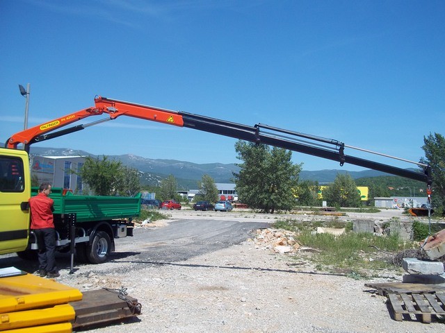 Palfinger_dizalica_PK_4200_i_Trostrani_kiper_TK_35_kiperski_sanduci