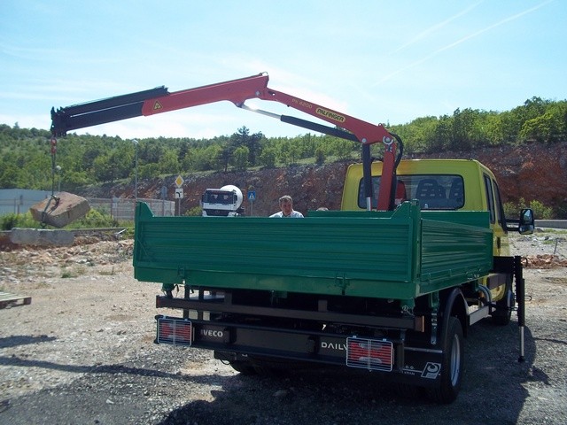 Palfinger_dizalica_PK_4200_i_Trostrani_kiper_TK_35_kiperski_sanduci