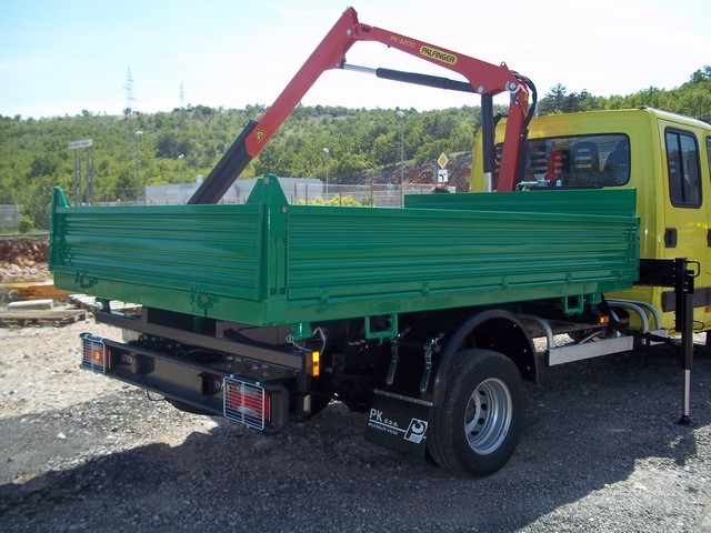 Palfinger_dizalica_PK_4200_i_Trostrani_kiper_TK_35_kiperski_sanduci