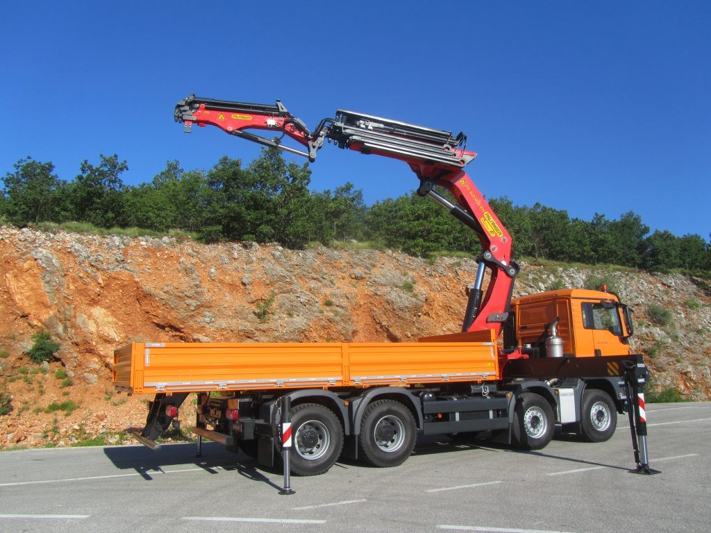 Palfinger dizalica PK 62002-EH i demontažni modularni sanduk za tvrtku Monterra d.o.o.