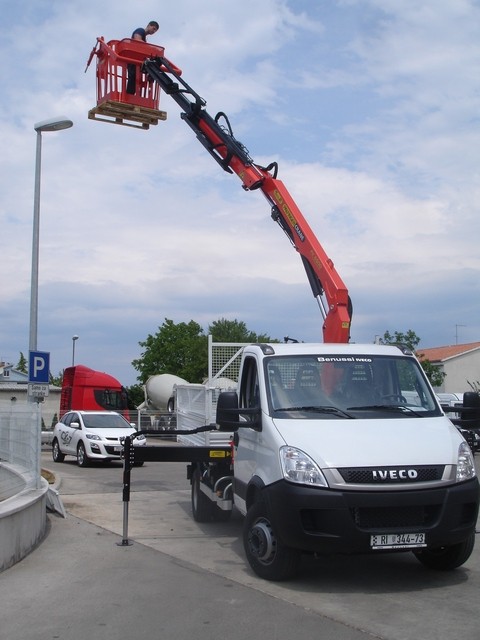 Palfinger_dizalica_PK_6500_i_Trostrani_kiper_TK_35_kiperski_sanduci