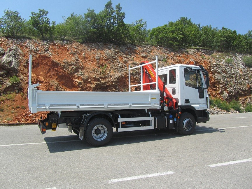 Palfinger_dizalica_PK_6500_i_Trostrani_kiper_TK_65_kiperski_sanduci