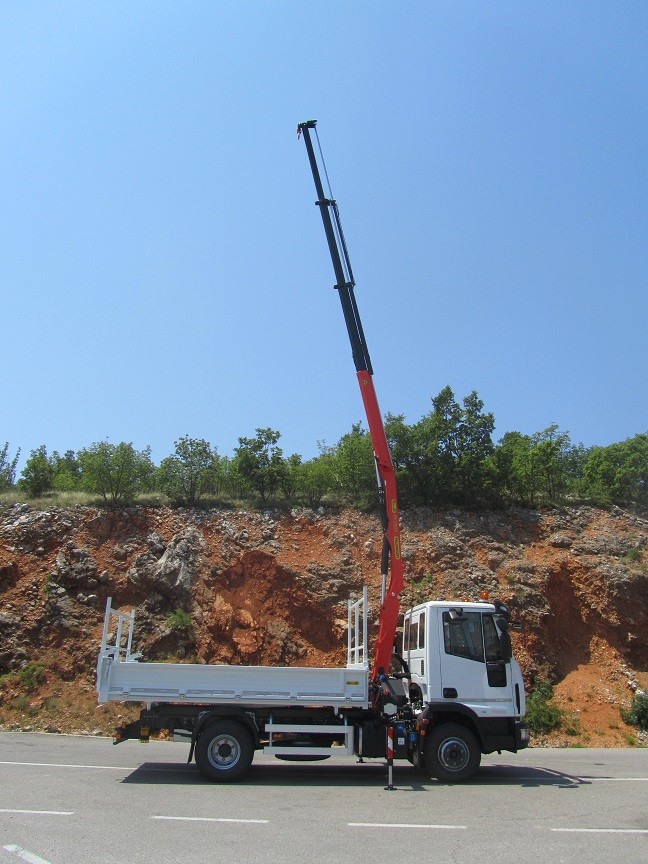 Palfinger_dizalica_PK_6500_i_Trostrani_kiper_TK_65_kiperski_sanduci