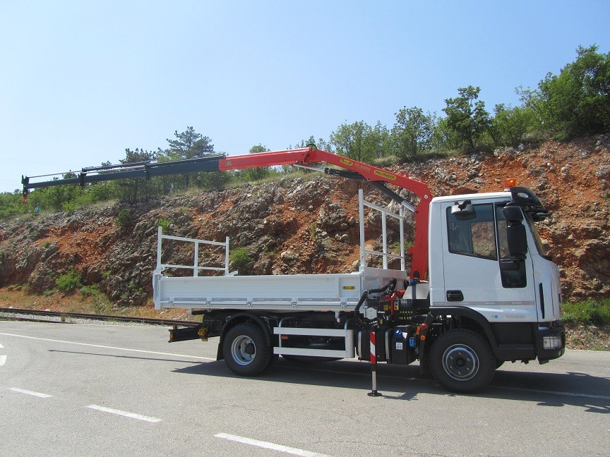 Palfinger_dizalica_PK_6500_i_Trostrani_kiper_TK_65_kiperski_sanduci