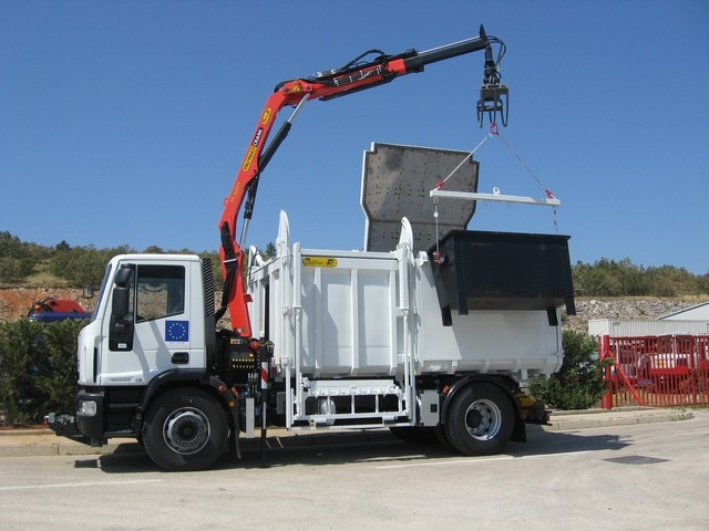 Palfinger dizalica PK 6500 i stražnji kiper SK 115 za Delegation of the European Union to the Republic of Serbia