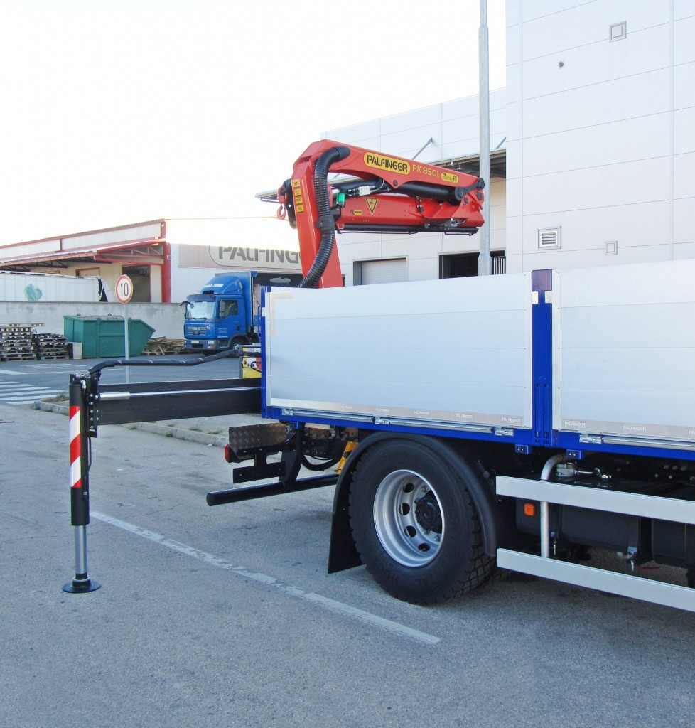 Palfinger_dizalica_PK_8501_i_modularni_sanduk_naftna_industrija