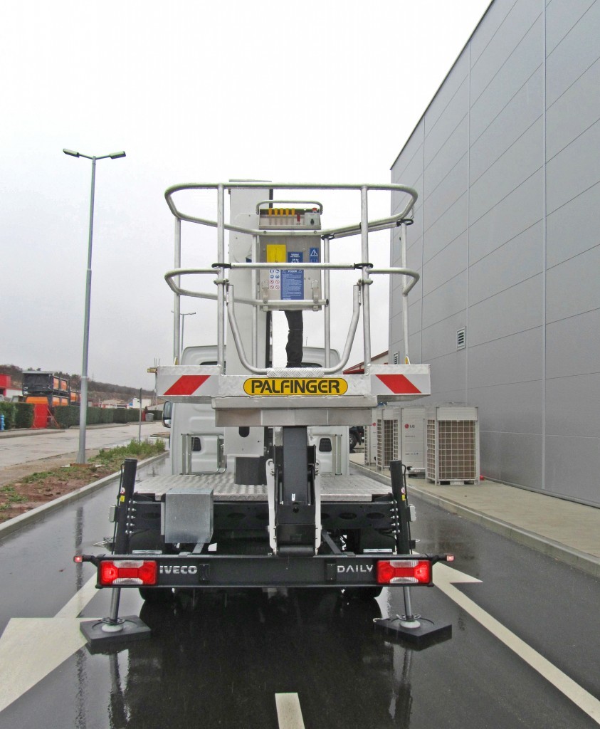 Palfinger_radna_platforma_P_200_A_elektroprivreda