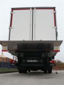 Palfinger_utovarna_rampa_MBB_1000K_prehrambena_industrija