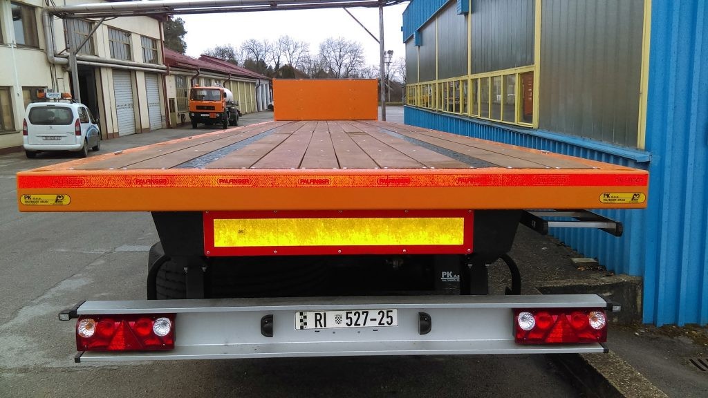 Poluprikolica_PPSM_39_za_transport_stupova_ili_cijevi