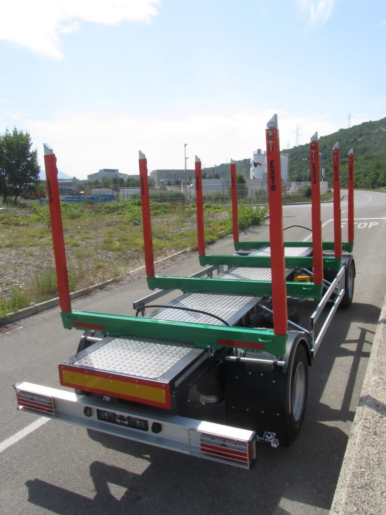 Šumarska_nadogradnja_s_Palfinger_Epsilon_dizalicom_M120Z_i_šumarska_prikolica_PSM_200