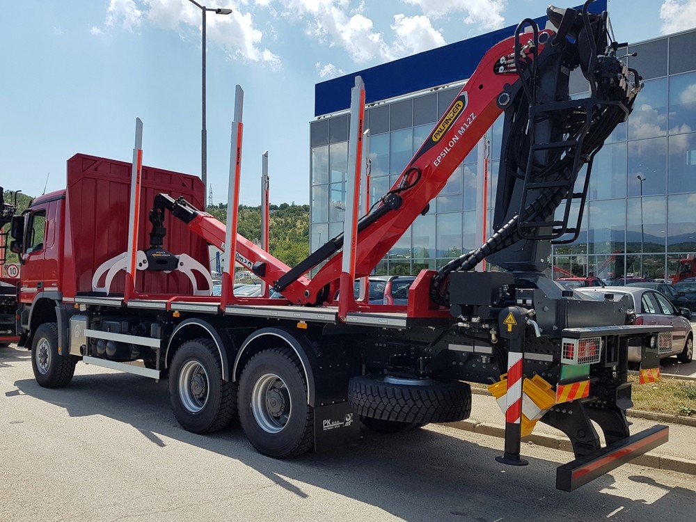 Šumarska nadogradnja sa Palfinger Epsilon dizalicom M12Z105 za tvrtku Srednje-trans d.o.o.