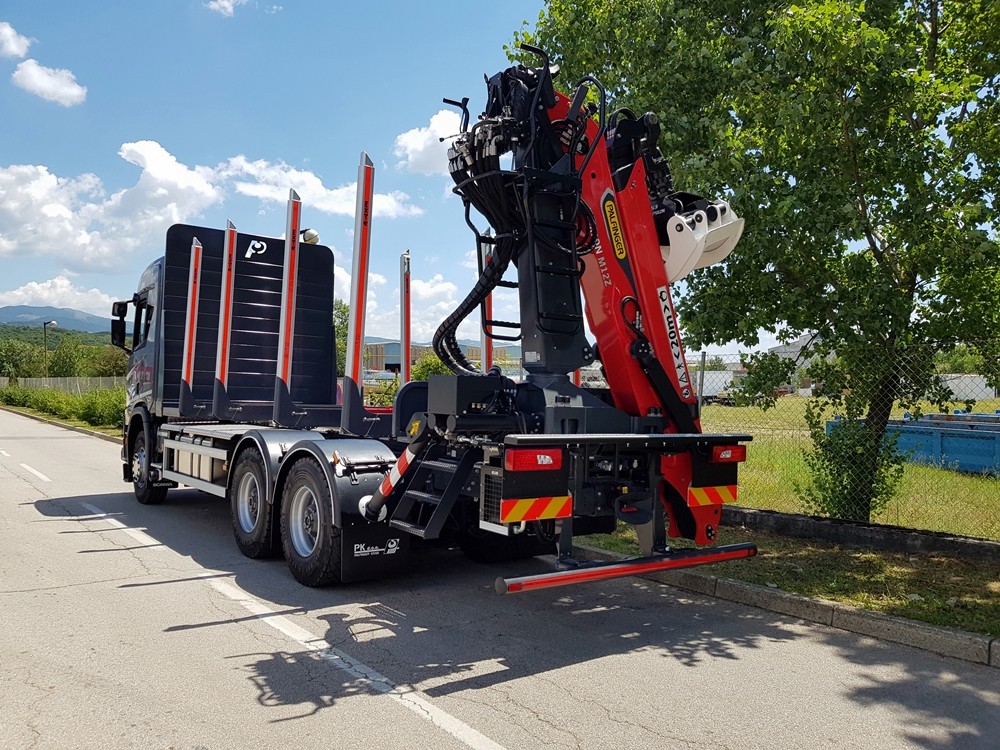 Šumarska_nadogradnja_s_Palfinger_Epsilon_dizalicom_M12Z83_šumarstvo