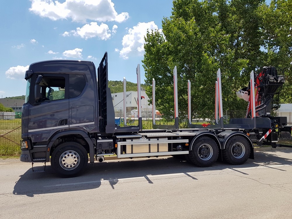 Šumarska_nadogradnja_s_Palfinger_Epsilon_dizalicom_M12Z83_šumarstvo