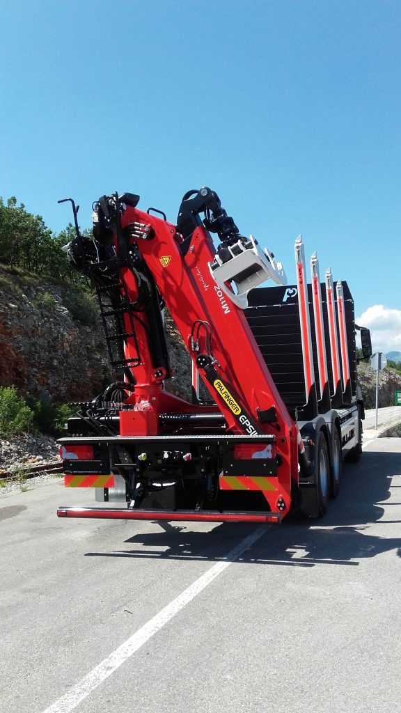 Šumarske_nadogradnje_s_Palfinger_Epsilon_dizalicama_M110Z_i_šumarske_prikolice_PSM_200
