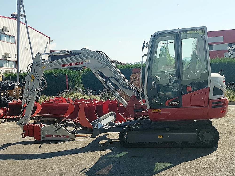 Takeuchi TB 240 i čekić Huppi 102 za obrt Građevinar