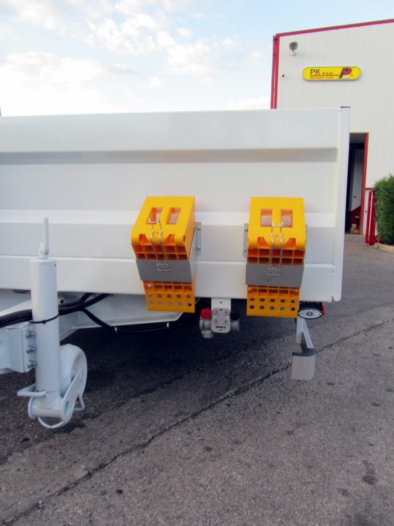 Tandem_prikolica_za_transport_radnih_strojeva_PRT_140