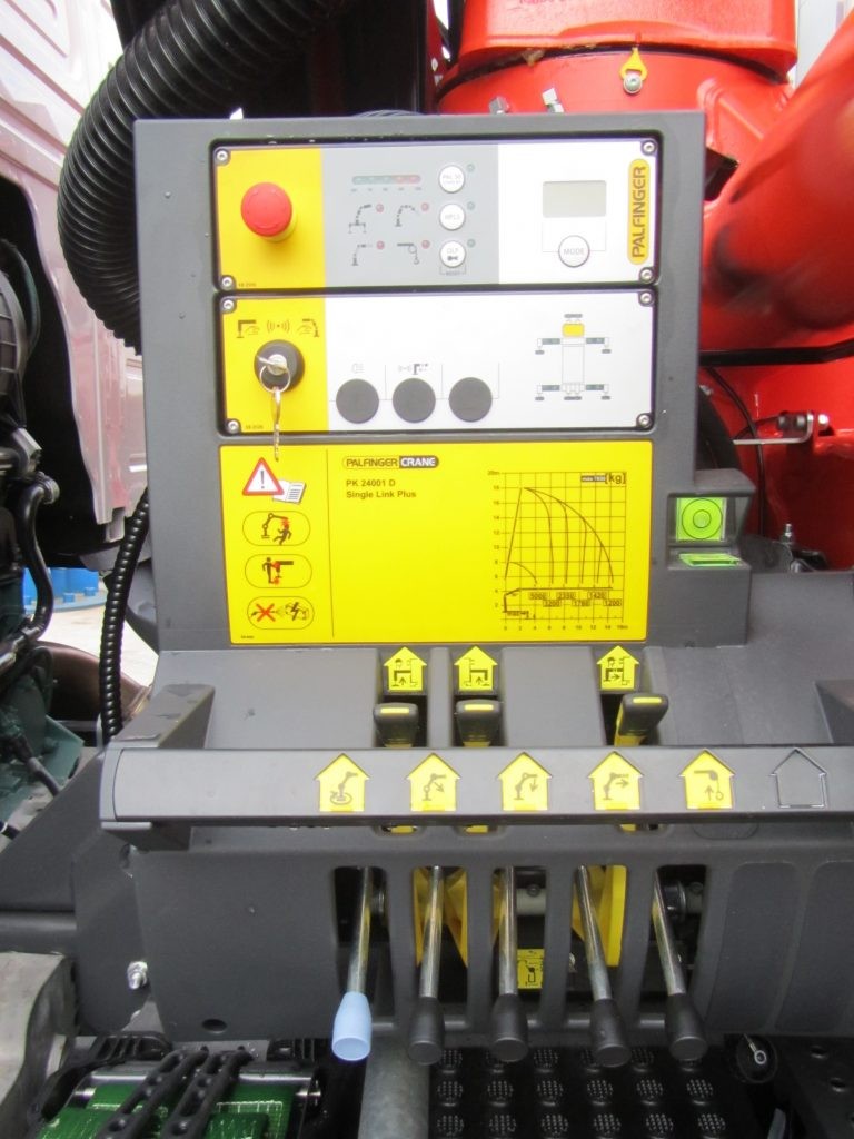 elektroprivreda_Palfinger_dizalica_PK_24001_HP_i_aluminijski_tovarni_sanduk