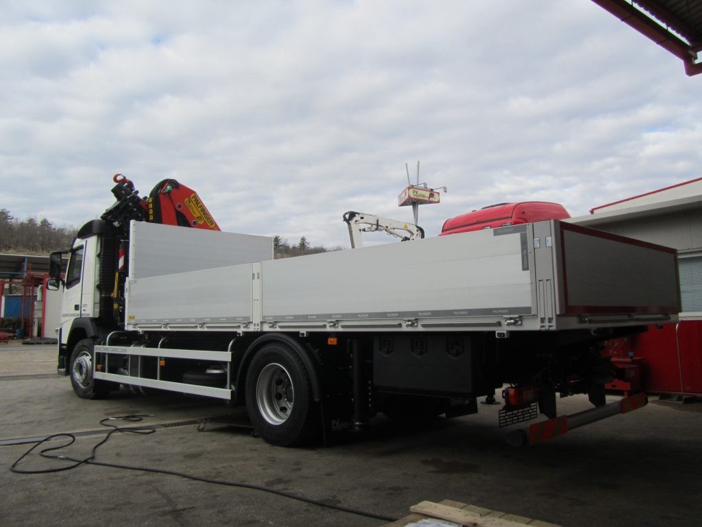 elektroprivreda_Palfinger_dizalica_PK_24001_HP_i_aluminijski_tovarni_sanduk