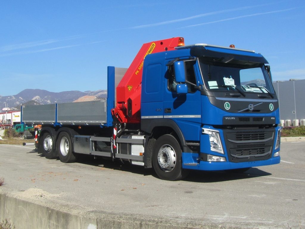 građevinarstvo_Palfinger_dizalica_PK_32080_D_i_aluminijski_tovarni_sanduk