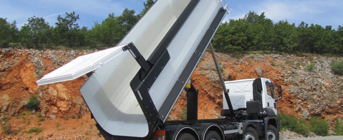 Stražnji Half-pipe kiper HP 220 za tvrtku Kam i Bus importer d.o.o