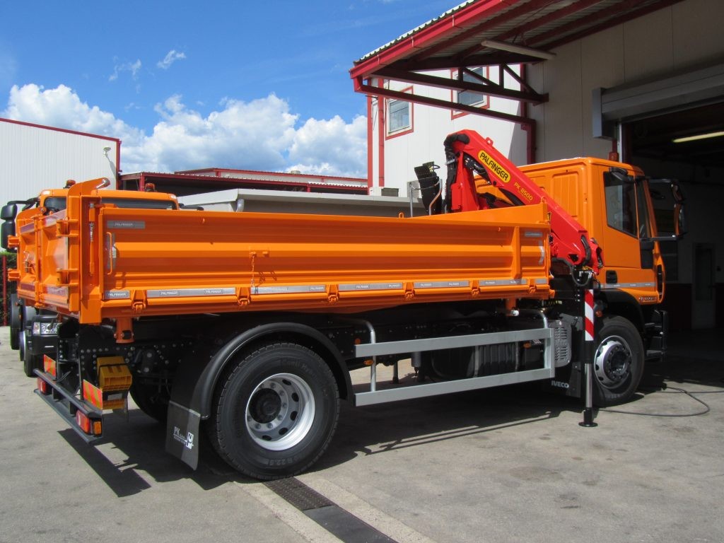 Palfinger dizalica PK 8500 i trostrani kiper TK 115 za društvo Komunalno Tivat