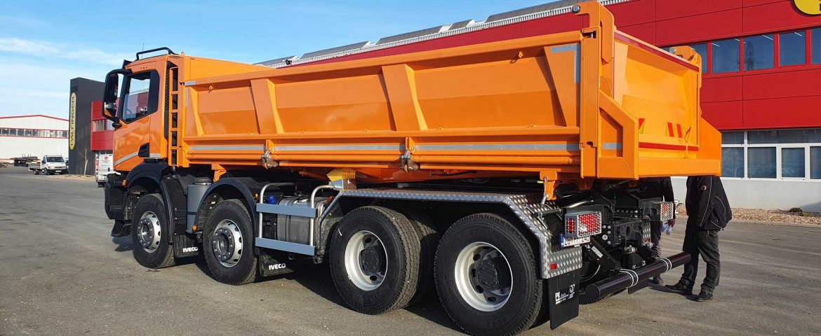 Trostrani kiper TK220 za PZC Brod