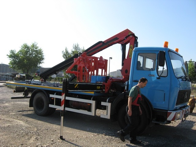 Palfinger_dizalica_PK_12000T_i_fiksna_platforma_F_120_pauk_vozila