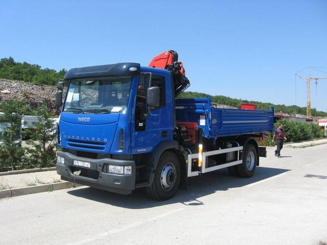 Palfinger_dizalica_PK_15500_i_Trostrani_kiper_TK_95_kiperski_sanduci