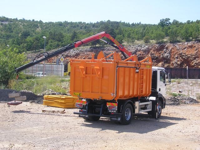 Palfinger_dizalica_PK_6500_i_stražnji_kiper_SK_115_kiperski_sanduci__komunalne_djelatnosti