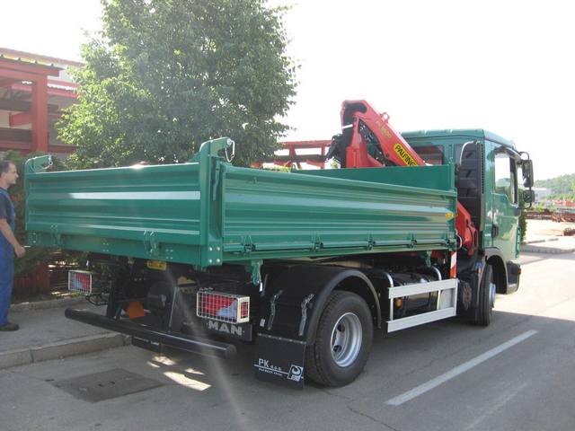 Palfinger_dizalica_PK_8500_i_Trostrani_kiper_TK_75_kiperski_sanduci